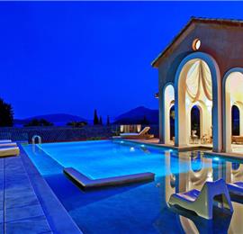 5 bedroom villa with infinity pool on Lefkada, sleeps up to 14